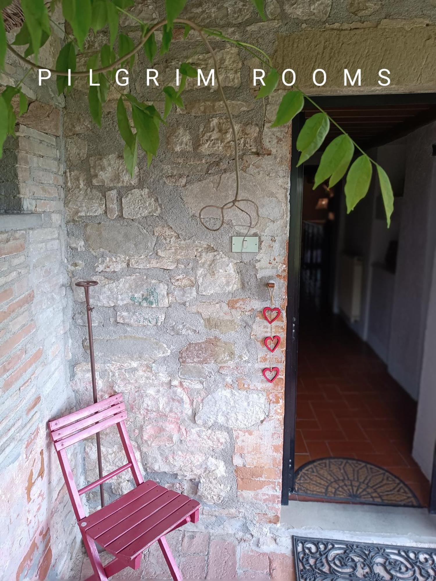 Pilgrim Rooms 구비오 외부 사진