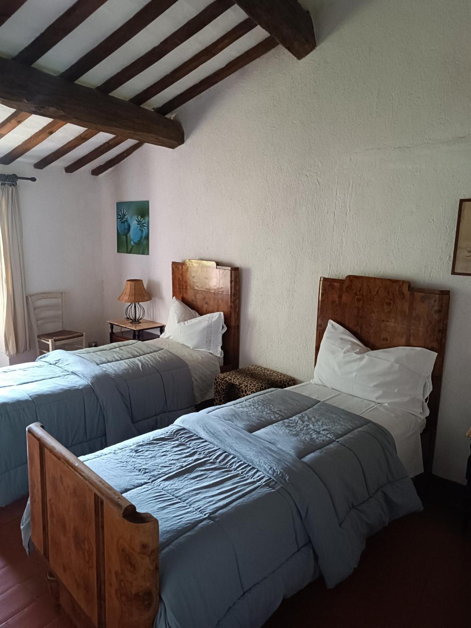 Pilgrim Rooms 구비오 외부 사진