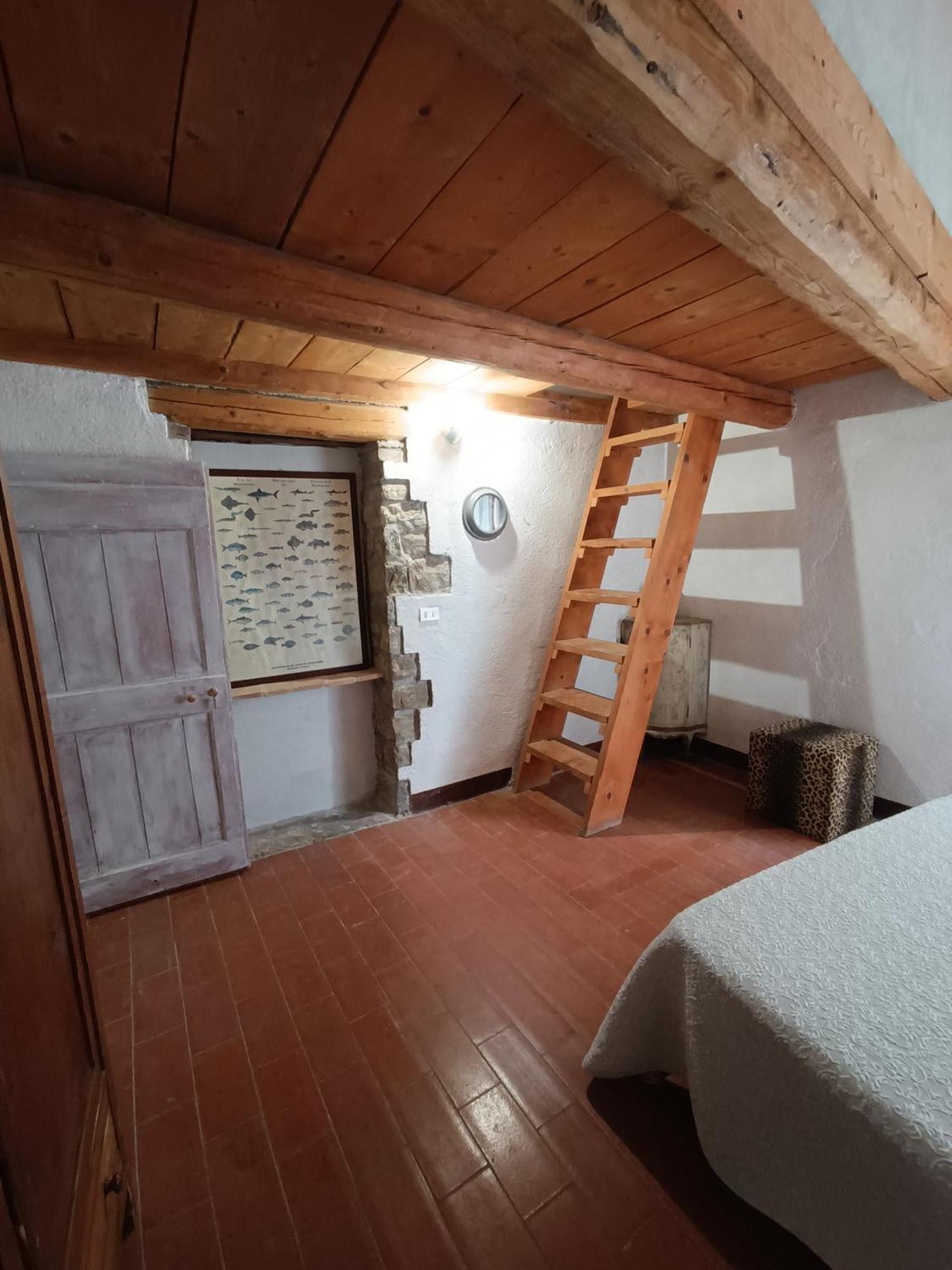 Pilgrim Rooms 구비오 객실 사진