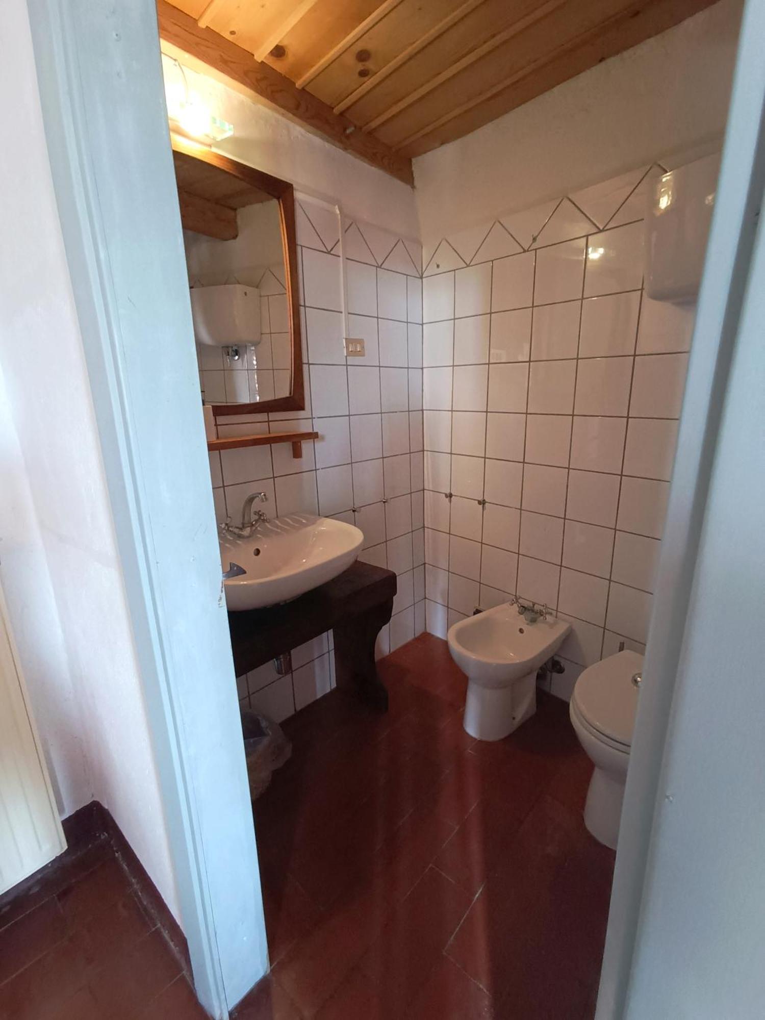 Pilgrim Rooms 구비오 외부 사진